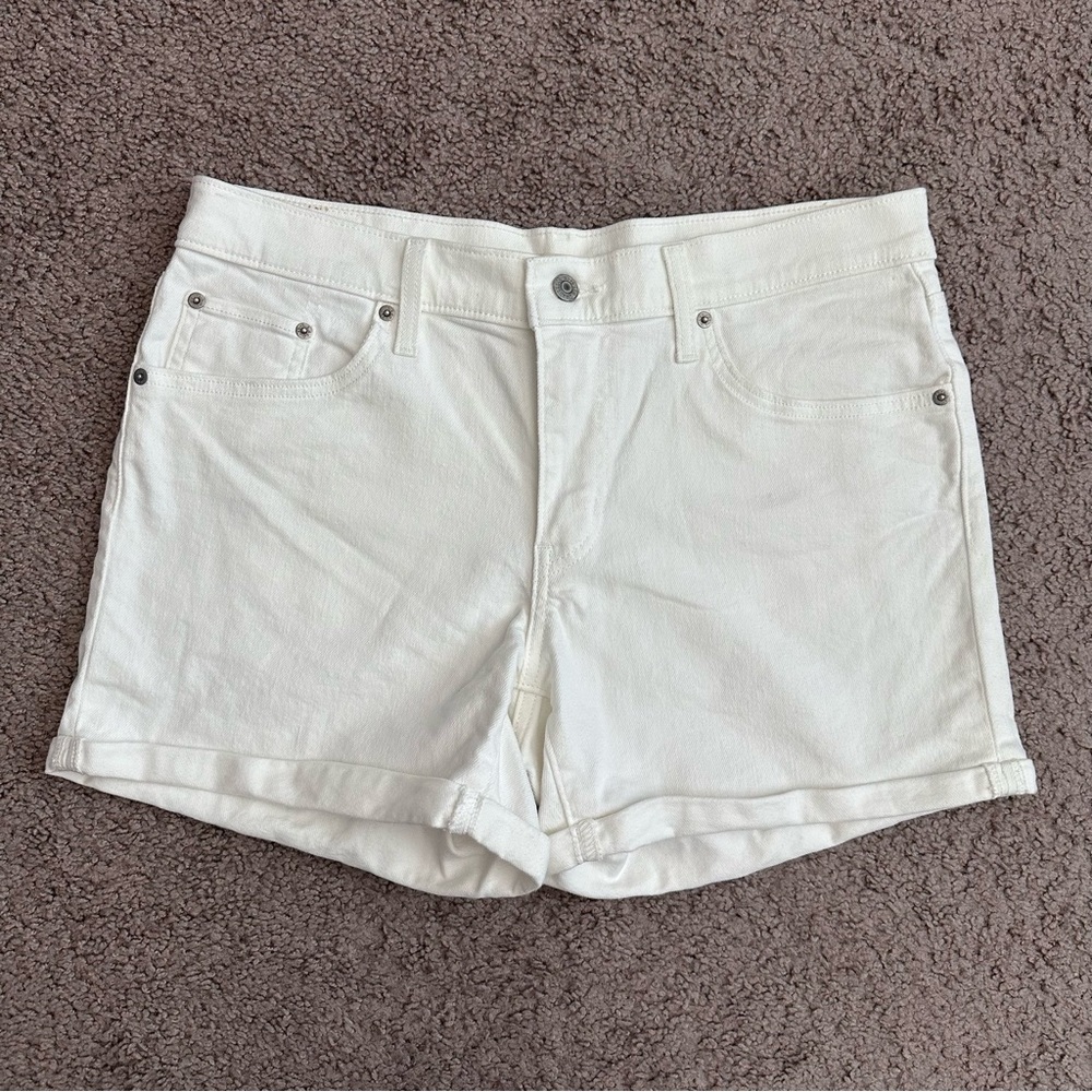 Levi’s Mid Length Shorts White Denim Cuffed Womens W32